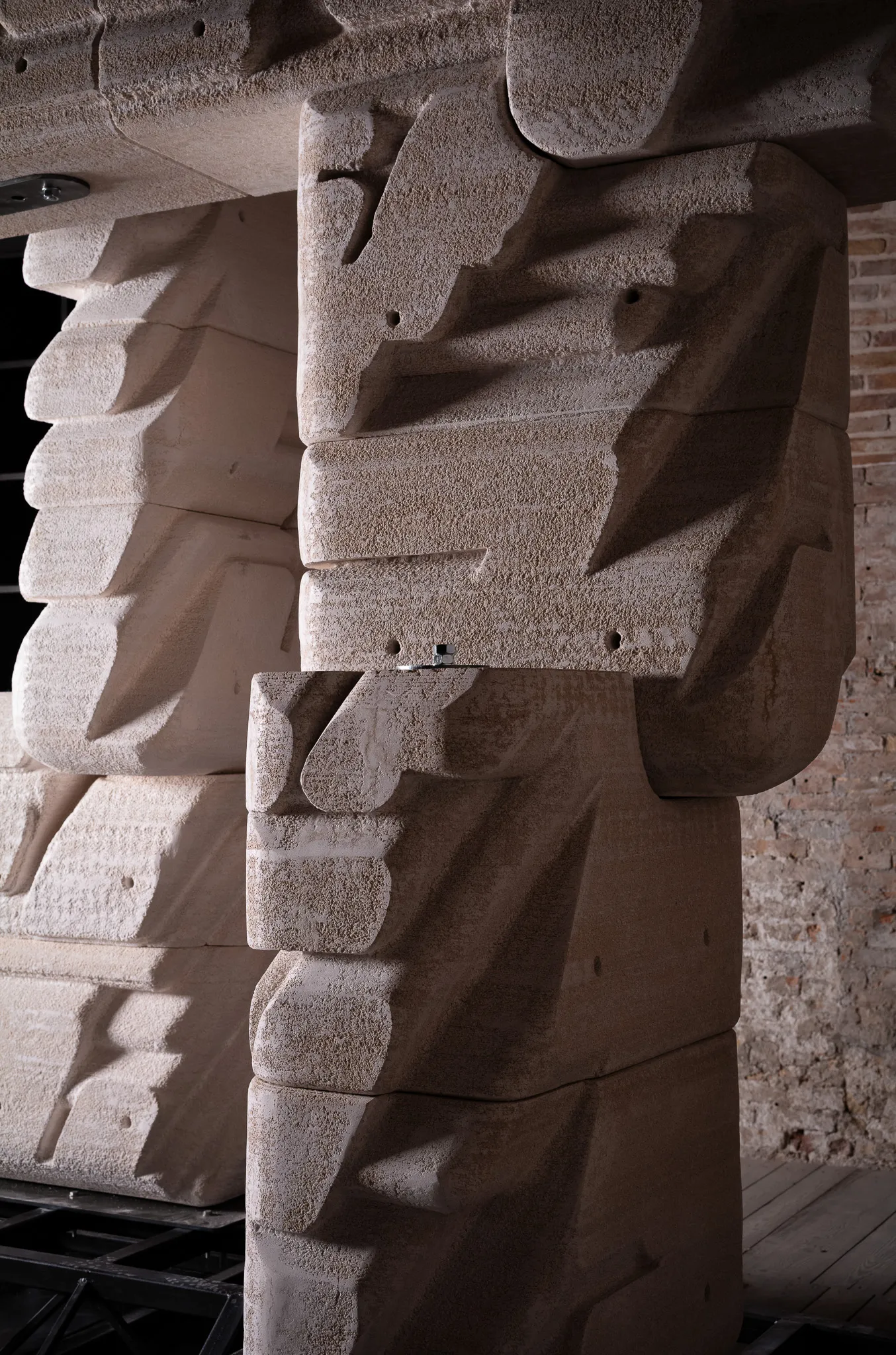 Anti ruin venice colums