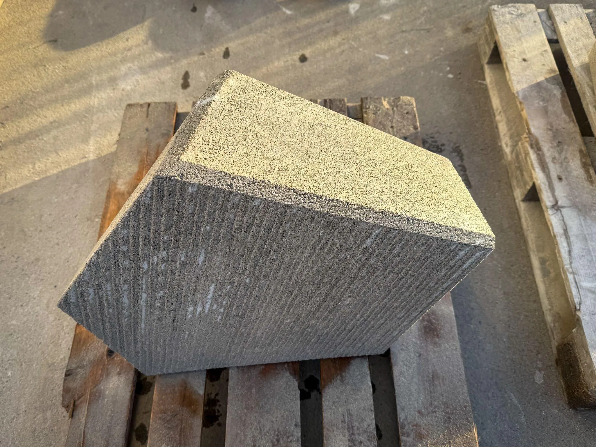 Thames eternity raw